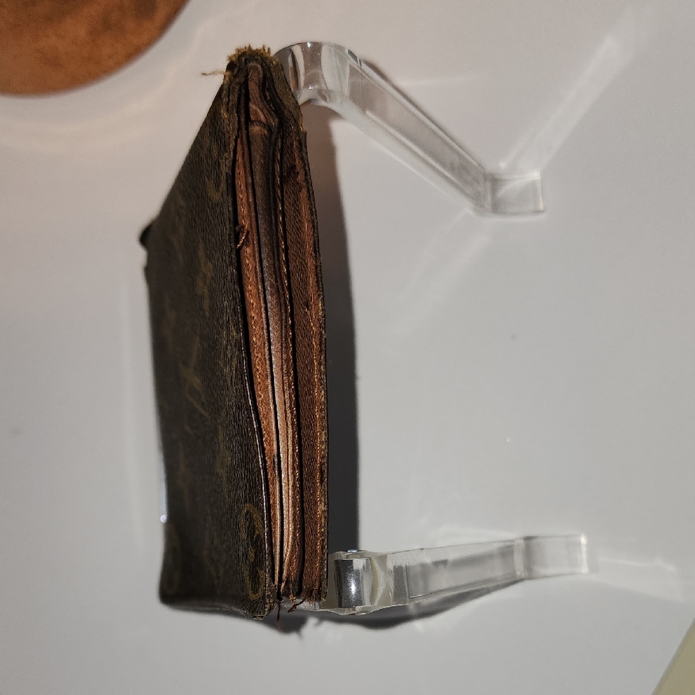 Louis Vuitton Dark Brown Monogram Wallet - Picture 2 of 11